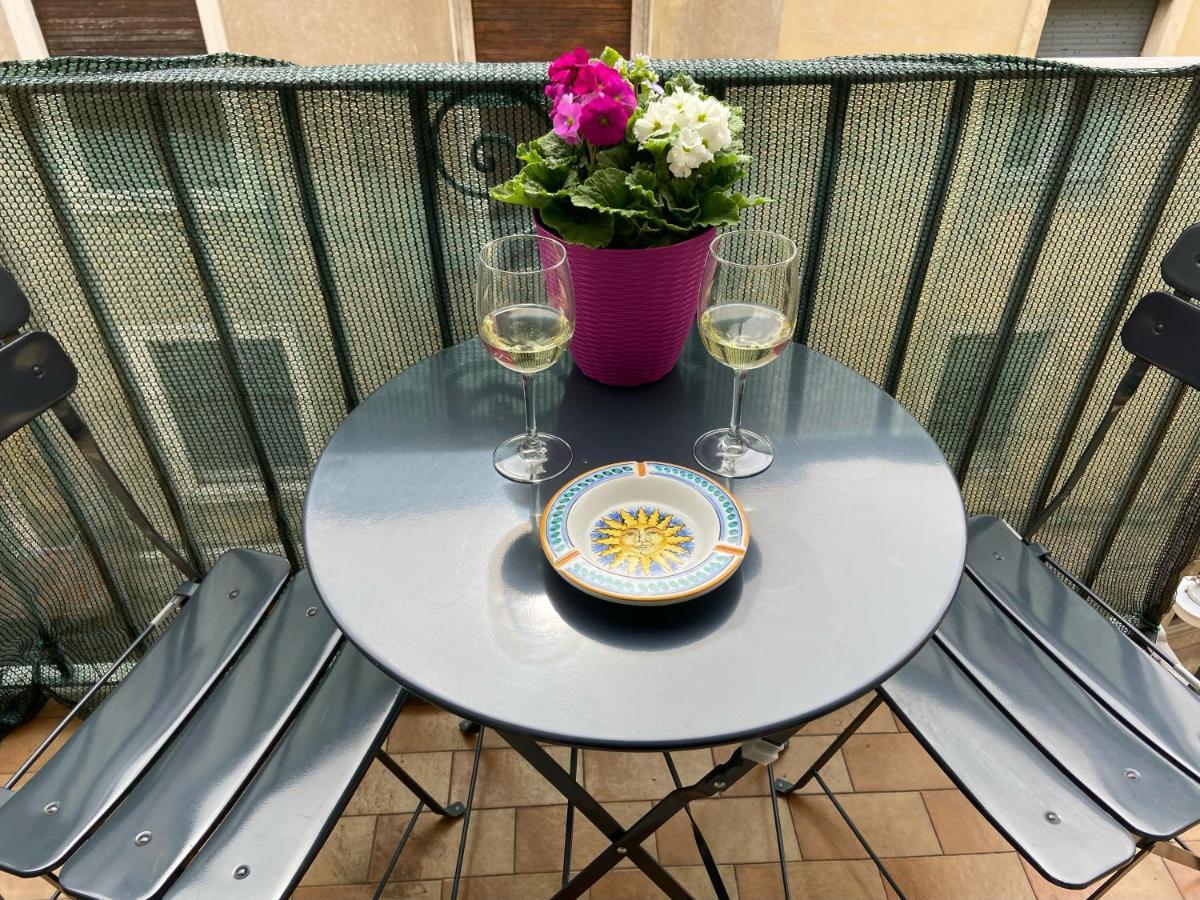 Polly'S Apartment 3 Floor Верона Екстериор снимка